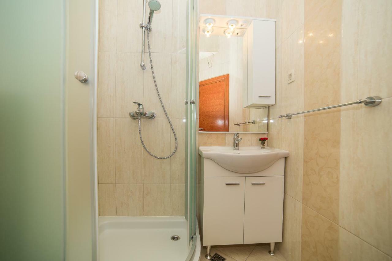 Apartments Mario Migros Makarska Room photo